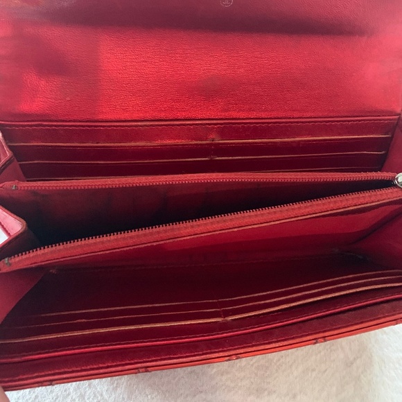 ♦️♦️Chanel Quilted Boy Long Flap Matelasse Patented leather Wallet - Picture 5 of 5